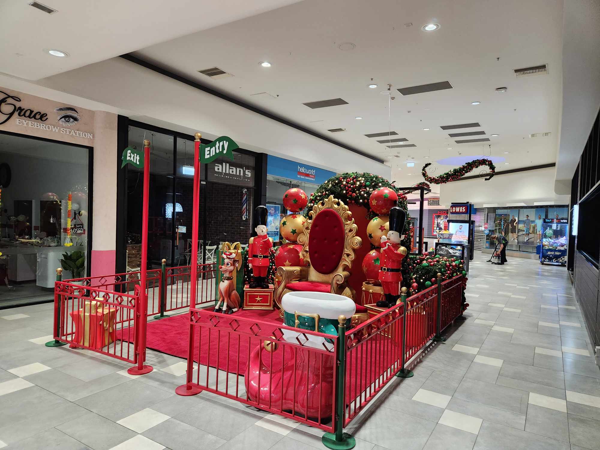 Decoration installation